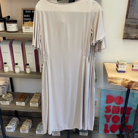 NWT - Smash + Tess Jane Dress in Pearl - Picture 2 of 5